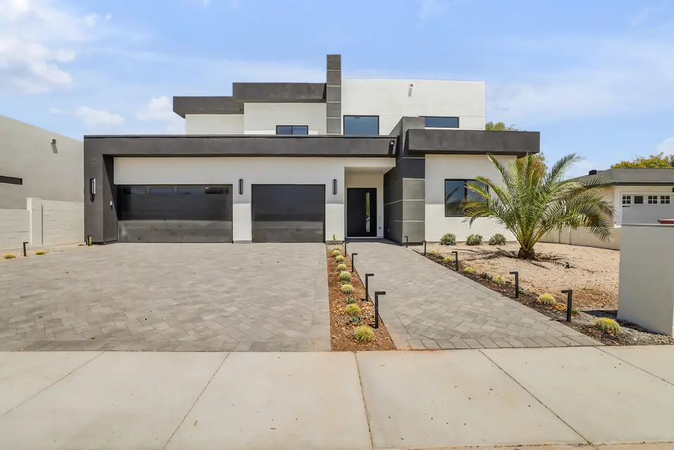 Contemporary custom home by Ella Lee Homes in Scottsdale, Arizona, 4th St
