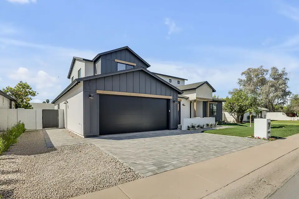 Farmhouse custom home by Ella Lee Homes in Arcadia, Phoenix, Glenrosa