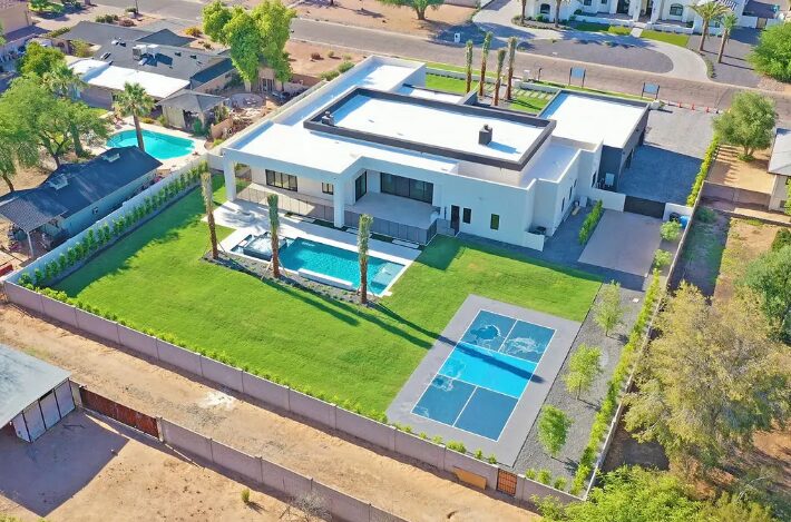 The New Luxury Essentials for Custom Homes in Arizona